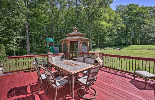 Dingmans Ferry House | Relaxing Dingmans Ferry Retreat with Deck and Yard