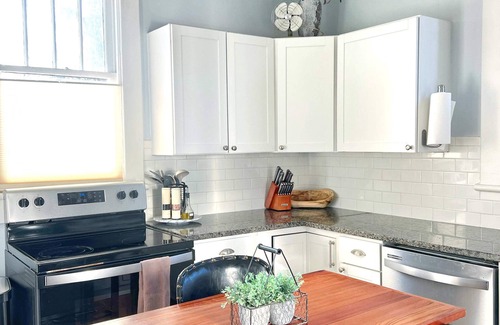 Salisbury House | Designer Downtown Craftsman with Family-Friendly Amenities