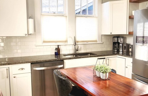 Salisbury House | Designer Downtown Craftsman with Family-Friendly Amenities