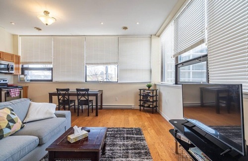 South End Apartment | Inviting Downtown Loft with AC & Breakfast Included