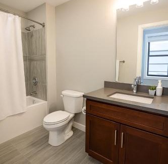 Downtown Cleveland Apartment | Spacious Downtown Sq Stadium, Casino, R&R HoF!