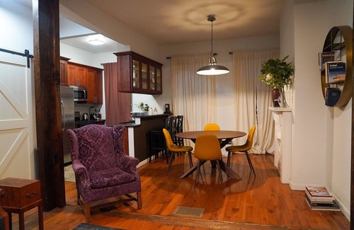 Crown Heights House | Stylish Duplex Retreat in Inviting Townhouse