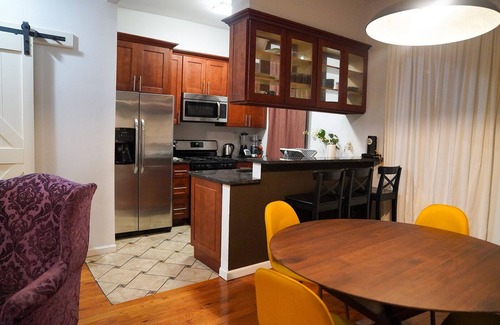 Crown Heights House | Stylish Duplex Retreat in Inviting Townhouse
