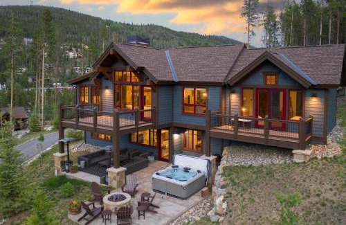 Corkscrew Flats House | Elegant Oceanfront Retreat with Spa and Hiking Trails