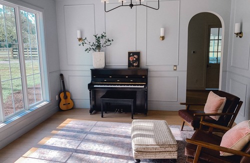 Lebanon House | Cozy English Cottage Surrounded by Nashville Nature