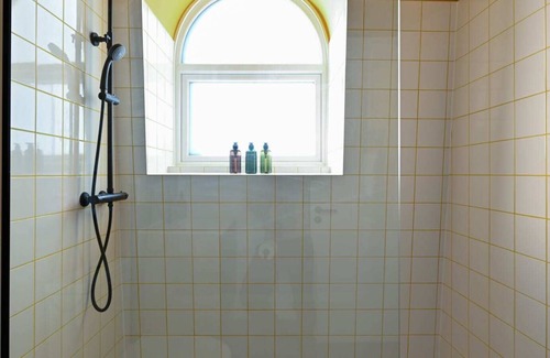 Angel Apartment | Spacious Ensuite Bedroom Close to Angel & Shoreditch