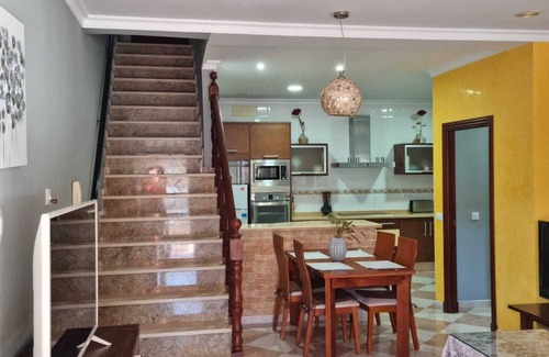 Arcos de la Frontera Apartment | Family-Friendly Holiday Apartment with Relaxing Terrace
