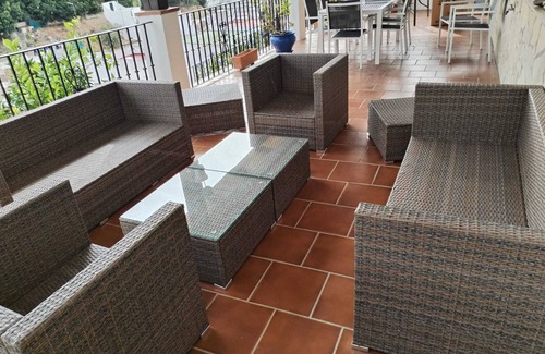 Arcos de la Frontera Apartment | Family-Friendly Holiday Apartment with Relaxing Terrace