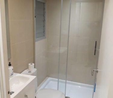 Collblanc y La Torrassa Apartment | Child-Friendly Apartment with Terrace in Ariqus City