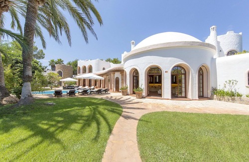 Santa Eulalia del Rio Villa | Idyllic Villa with Private Pool and Ocean Views in Cala Llenya
