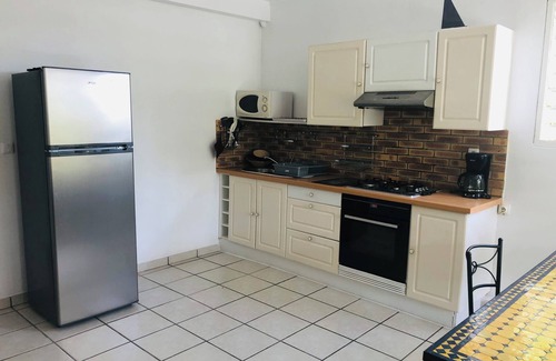 Ducos Apartment | Inviting Ground Floor F2 with Pool and Ocean View