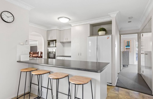 Wilsonton Heights House | Family-Friendly Retreat Near St Andrews with Hot Tub & Spa