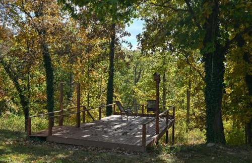Williamstown House | Family Cottage Retreat - Just Steps from the Ark