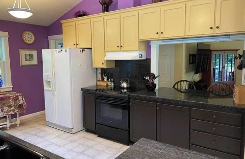 Yelm House | Family and Pet-Friendly Oasis with Spa in Yelm, WA