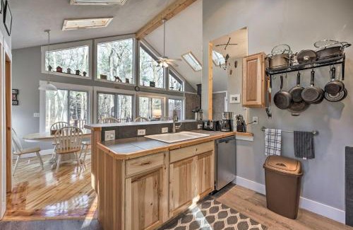 Montague House | Tranquil Anglers Hideaway Steps from Lake Michigan