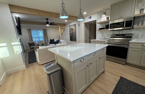 Granite Shoals House | Spacious, family-friendly 4-bedroom house near the lake in serene Granite Shoals