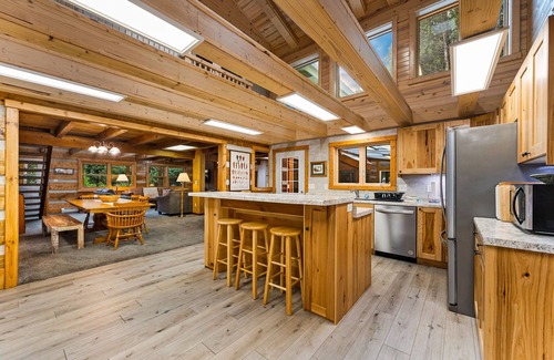 Rowleys Bay House | Family-Friendly Cottage with Pool & Ocean Views in Tranquil Woods