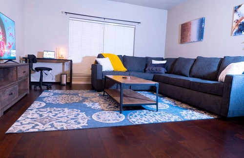 North Central Carrollton House | Spacious family friendly home. Close to shopping and restaurants.