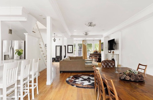 Clinton Hill House | Relaxing Private Apartment in Fort Greene, Brooklyn - Sleeps 2