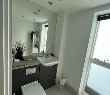 Stratford House | Family Friendly 3BD House in Stratford - Perfect for Groups