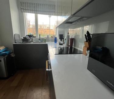 Stratford House | Family Friendly 3BD House in Stratford - Perfect for Groups