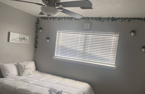 Missouri City House | Family-Friendly Retreat with Pool Near Houston's Attractions