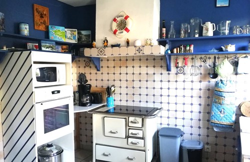 Groix House | Spacious family home in Groix with garden