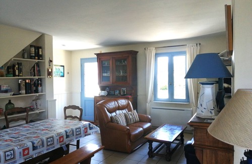 Groix House | Spacious family home in Groix with garden