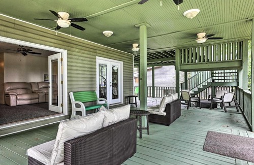 Calhoun County House | Family-Friendly Retreat on Lake Marion with Boat Ramp Access