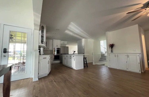 Manteno House | Spacious family home on Walden Lake with in-law suite. Pet-friendly!