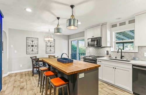 Winstead Park House | Family Friendly Home with Game Room, Pet-Friendly Amenities
