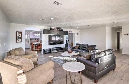 Gainesville House | Ideal Gainesville Retreat with Backyard & Pet-Friendly Amenities