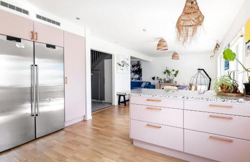 Tungelsta Villa | Spacious Family Home with Backyard