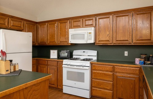 Denton House | Top-Rated Denton Coffey House: Family-Friendly Retreat