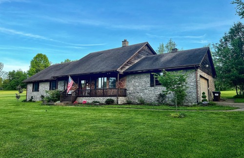 Keene House | Family Lodge with Solar Heated Pool & EV Charger - 10/10 Rated