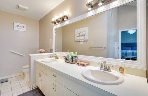 Matawan House | Family-Friendly Vacation Rental ~ 5 Minutes to the Beach!
