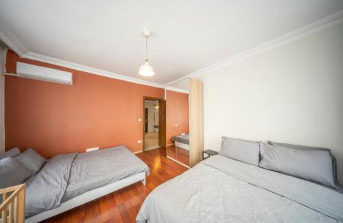 Gumussuyu Mahallesi Apartment | Spacious Flat, 4BR, 4ACs, Taksim, ülk 1