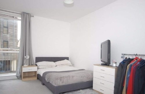 Street Apartment | Ideal Flat Near Historic Glastonbury - Pet & Child Friendly