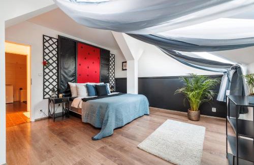 Smichov Apartment | Convenient Flat with Parking & Pet Friendly, Near Wenceslav