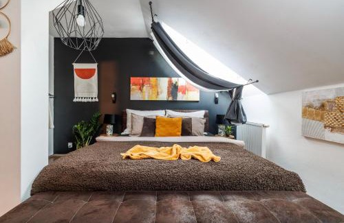 Smichov Apartment | Convenient Flat with Parking & Pet Friendly, Near Wenceslav