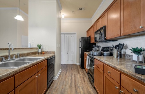 Fossil Creek House | Relaxing Flat with Hot Tub & Pool, Rated 9.8/10!