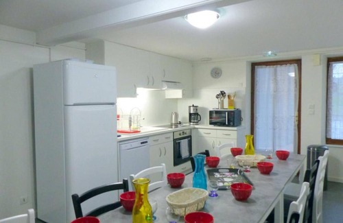 Louroux-de-Bouble Cottage | Relaxing Stay at Gite Louroux-de-Bouble with Pool & Spa