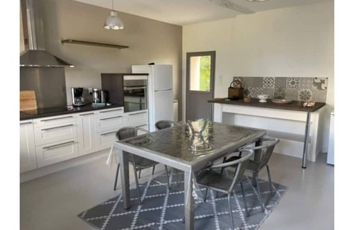Les Clouzeaux Cottage | Inviting Gite with Spa, Pool Table, and Garden Oasis