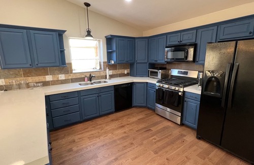 Fraser House | Pet-Friendly Retreat with Hot Tub & 10/10 Guest Rating
