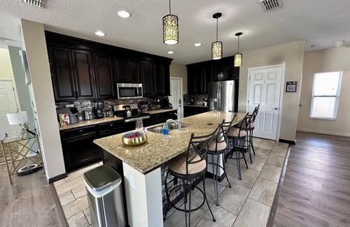 Marbella House | Spacious Fun & Convenient