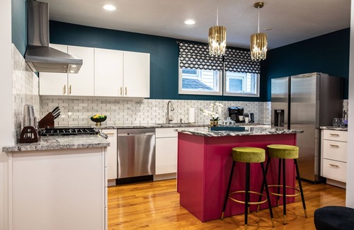 Buffalo House | Family-Friendly Escape with Game Room and Jungle Vibes