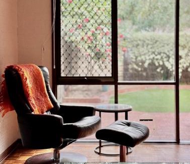 Braddon Apartment | Spacious garden apartment