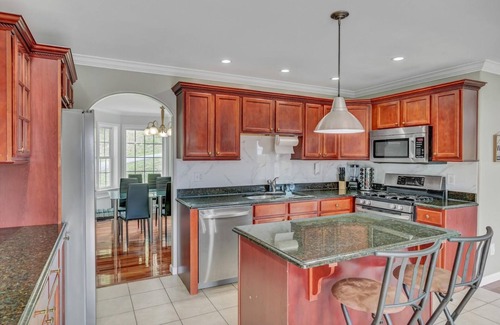 Bloomingburg House | Spacious Getaway! 7BR w Park & pool Scenic Views