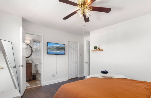 White Oak House | Family-Friendly 4BR Retreat Near DC Attractions!
