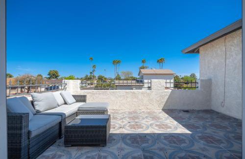 Peoria Ave Citizen's Group House | Inviting Glendale Home with Pool and Breathtaking Views